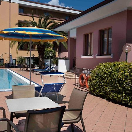 Sunlake Hotel Riva del Garda Exterior photo