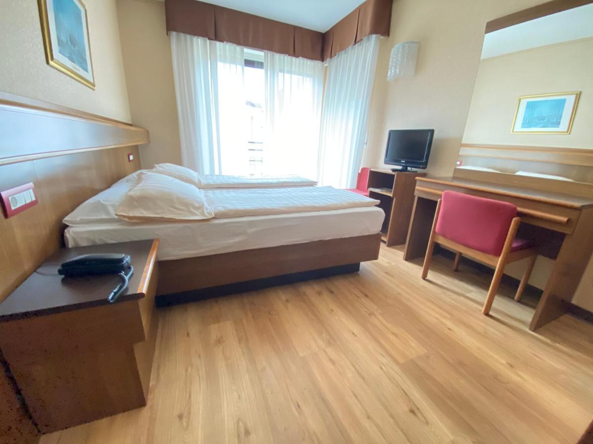 Sunlake Hotel Riva del Garda Exterior photo