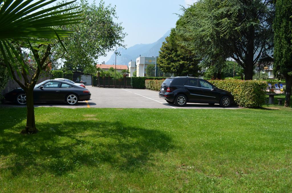 Sunlake Hotel Riva del Garda Exterior photo